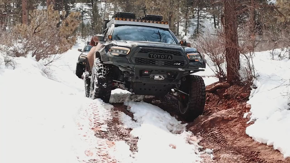 Locked Offroad hero (desktop)